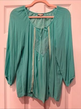 Eyeshadow Teal Lace-Trim Peasant Blouse